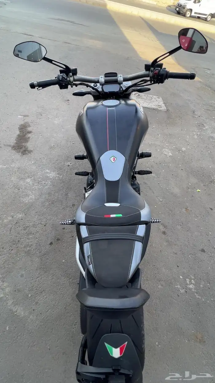 للبيع دباب دوكاتي مقاس 1262cc 6