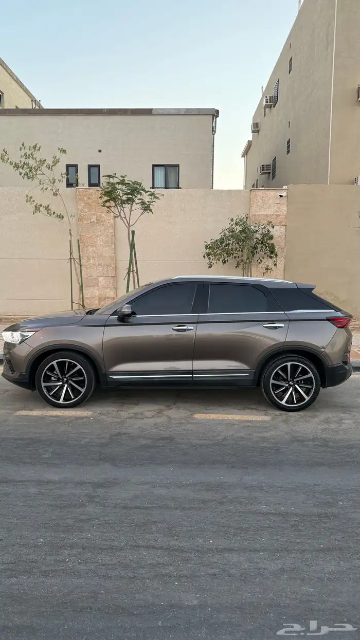 للبيع جيب صيني فاو T77 20