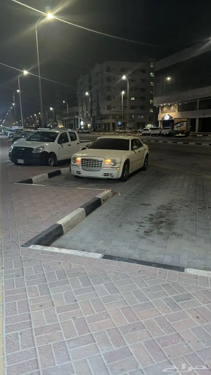 كرايسلر V8 5.7 Limited c300 6
