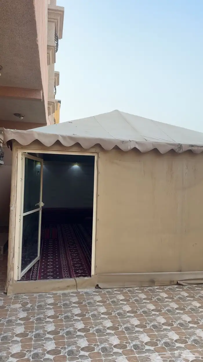 خيمه ملكيه للبيع 4 ف 5 نظيفه 2