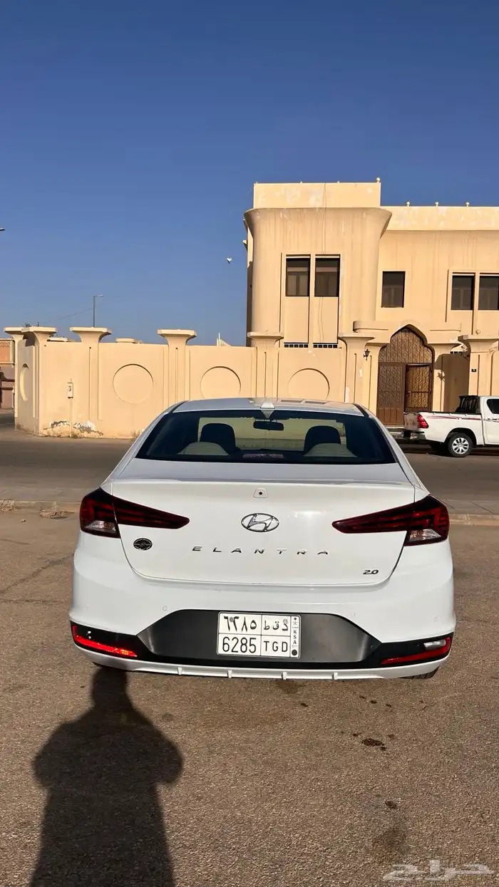 سيارة انترا 2020 1