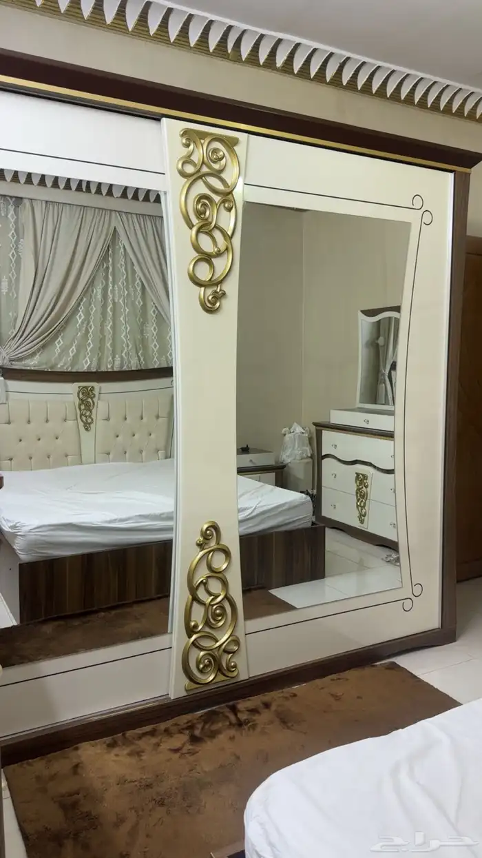 غرفه نوم ومطبخ شبه جديده استخدام فتره قليله جدا  السعر 3000 1