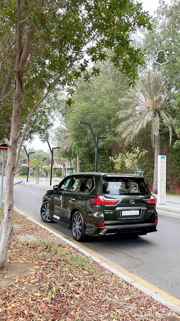للبيع جيب لكزس Lx 570 موديل 2021 لون زيتي 0