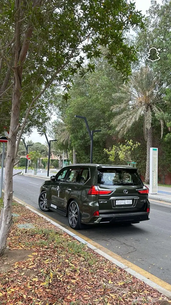 للبيع جيب لكزس Lx 570 موديل 2021 لون زيتي 5