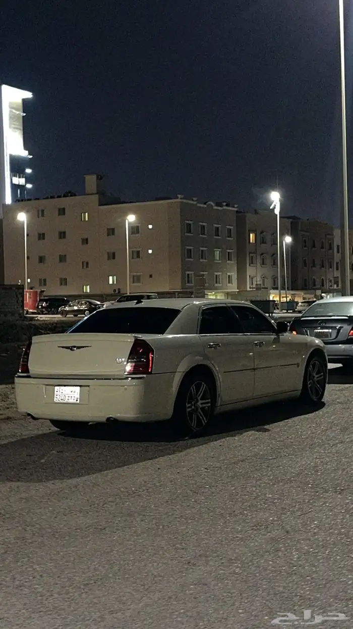 كرايسلر V8 5.7 Limited c300 7