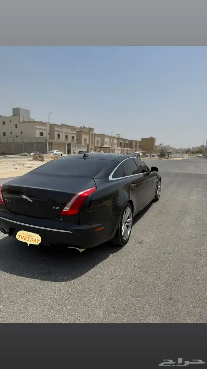 للبيع او البدل جاكوار xj2015 1