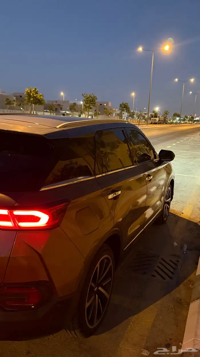 للبيع جيب صيني فاو T77 9
