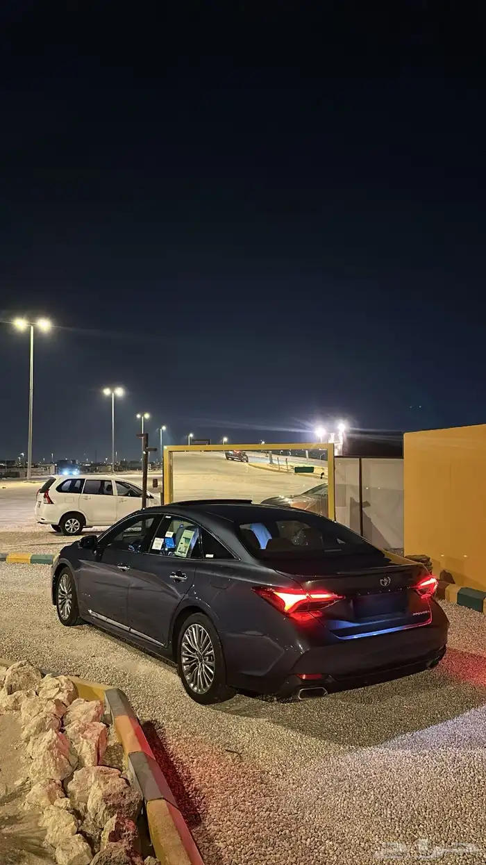 تويوتا افالون 2022 بريميوم 12