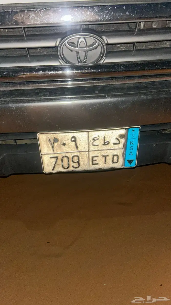 لوحه للبيع ثلاث ارقام النقل على المشتري والبيع عجل 0