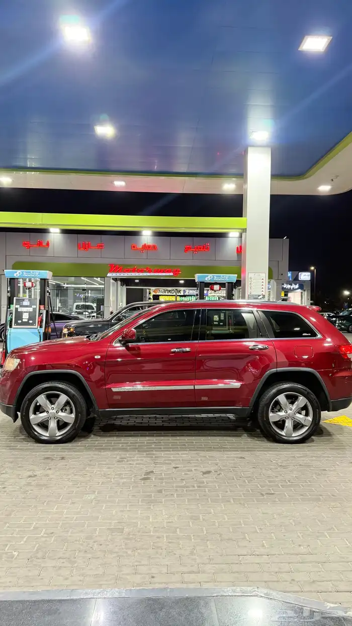 Jeep Grand cherokee 2013 Overlandجراند شيروكي اوفر لاند 5