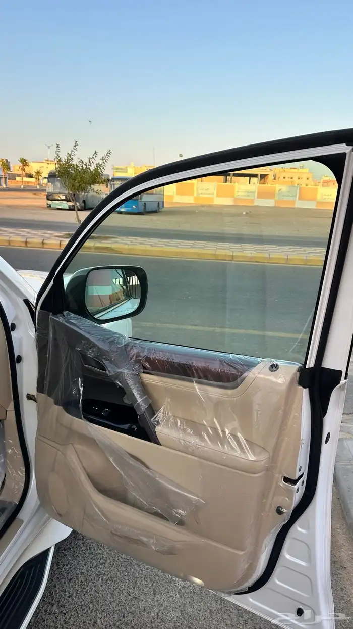 جيب لكزس 570 16