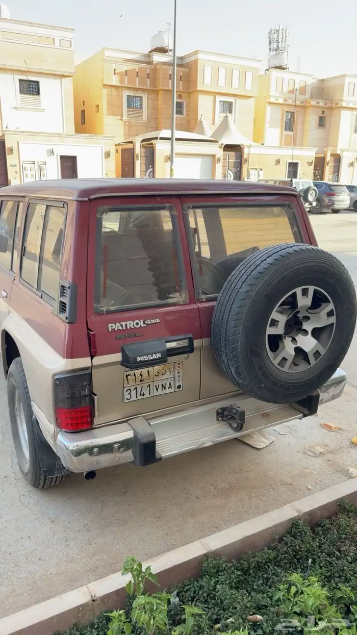 نيسان سفاري موديل 1993 10