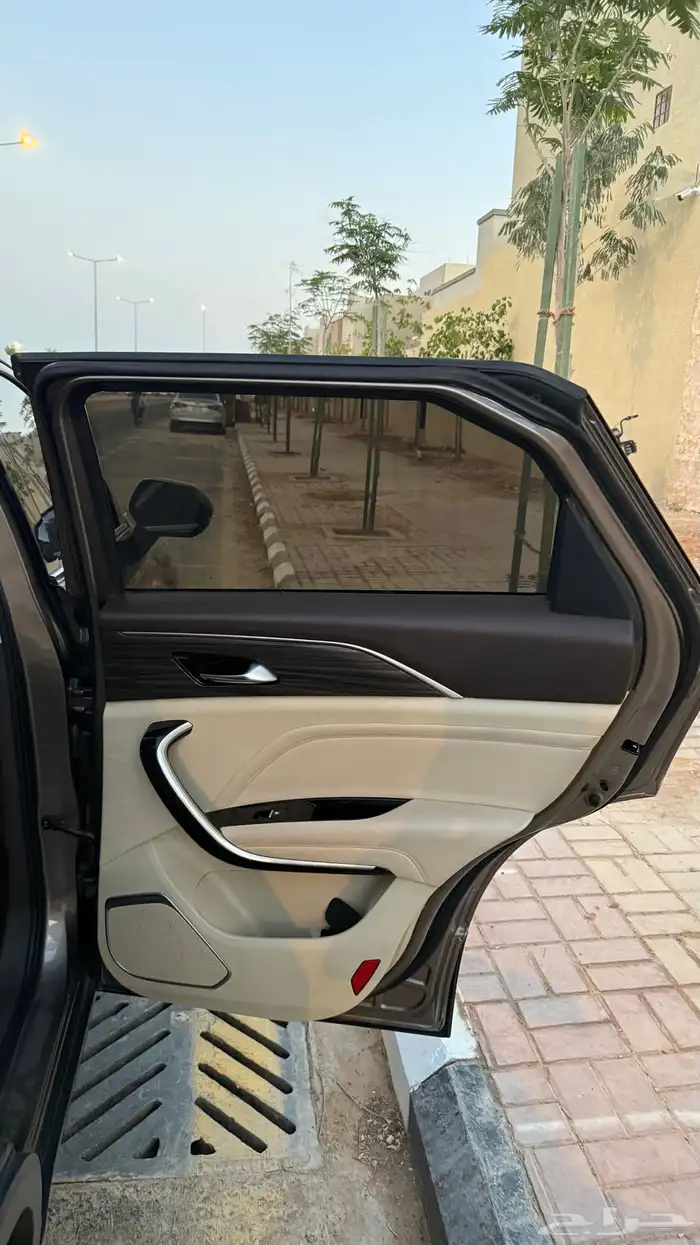 للبيع جيب صيني فاو T77 59