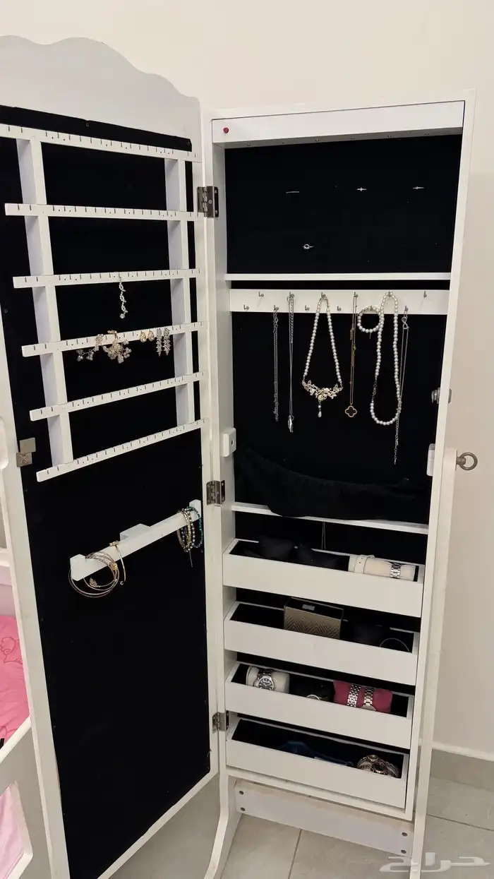 دولاب اكسسوارات 3