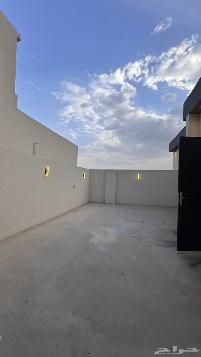 للبيع روف علوى مع ملحق 8 غرف على برحه مسجد من 670 الف 30