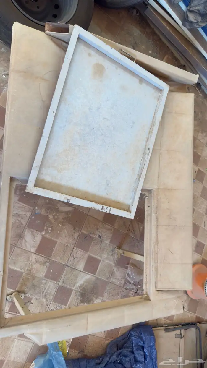 طبقين وسلة لاندكروزر 2002 0