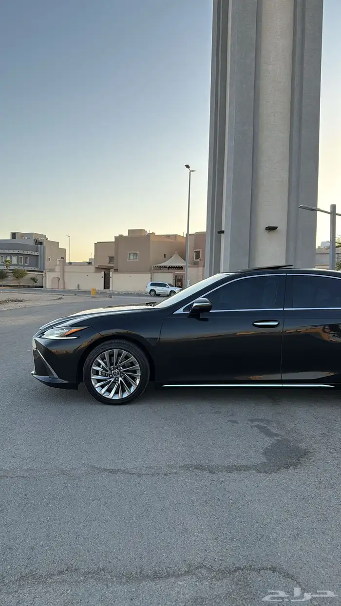 لكزس ES350 موديل 2024 فل اعلى فئه DD شبة جديدة 8