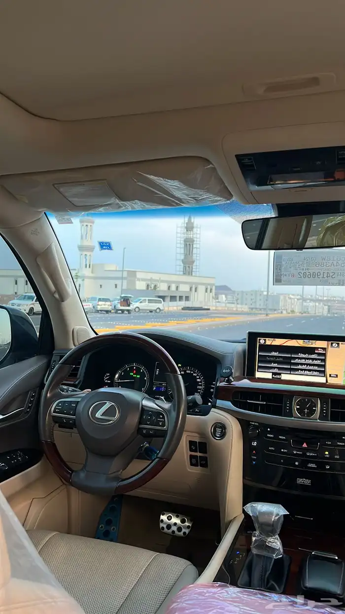 لكزس LX570 2019 28
