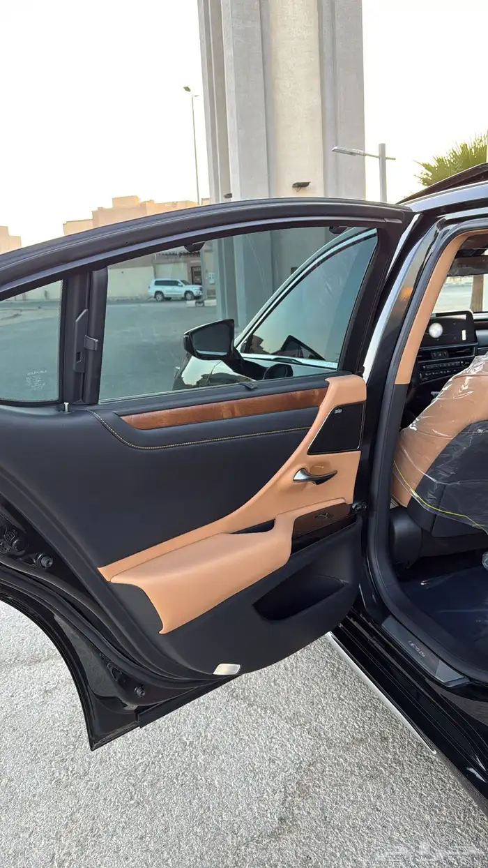 لكزس ES350 موديل 2024 فل اعلى فئه DD شبة جديدة 18