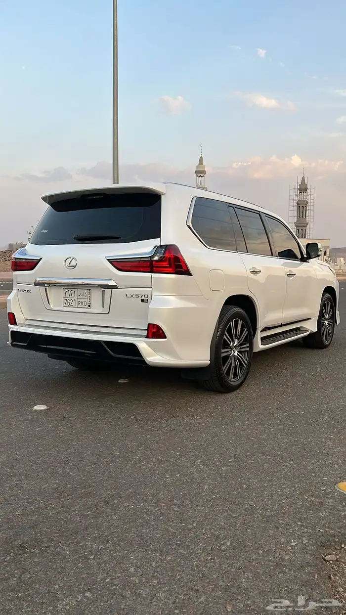 لكزس LX570 2019 5