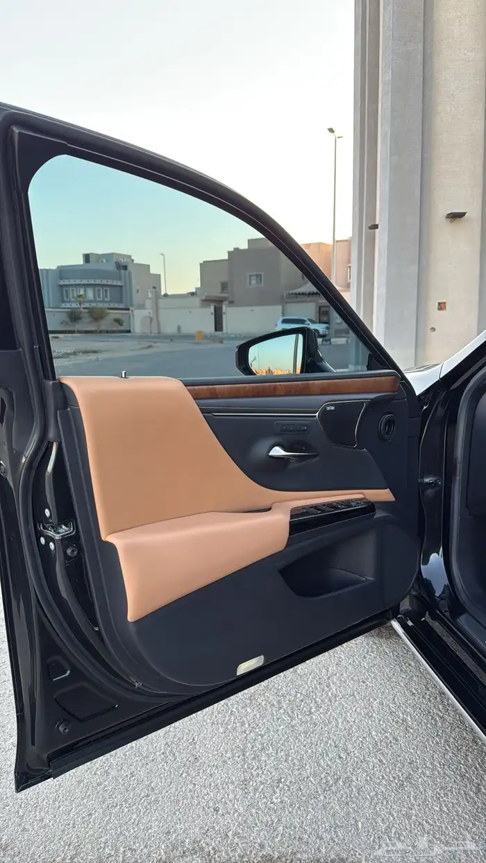 لكزس ES350 موديل 2024 فل اعلى فئه DD شبة جديدة 15