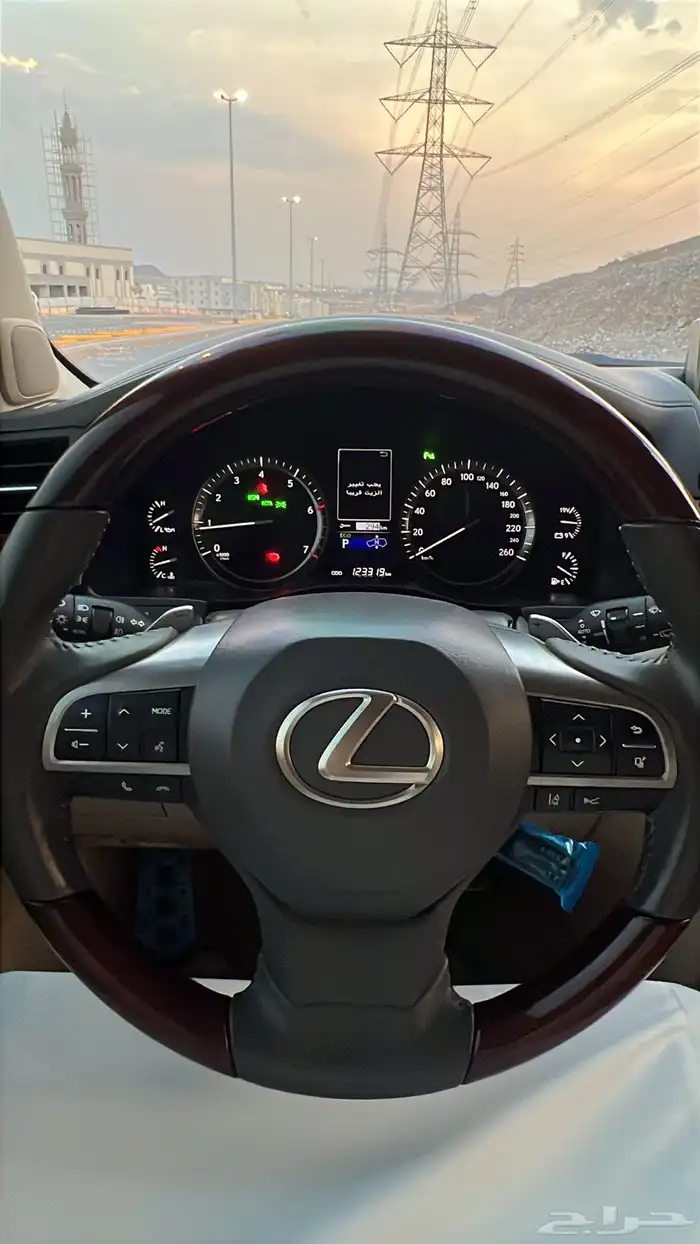 لكزس LX570 2019 33