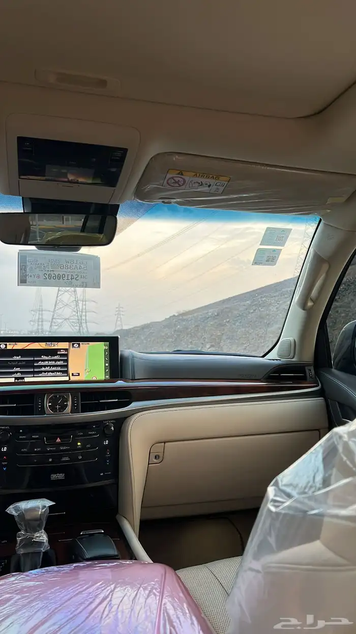 لكزس LX570 2019 29