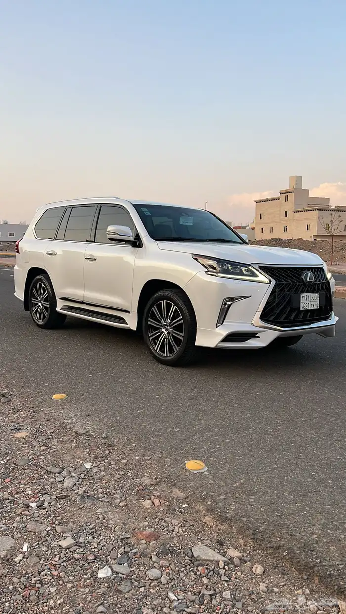 لكزس LX570 2019 3