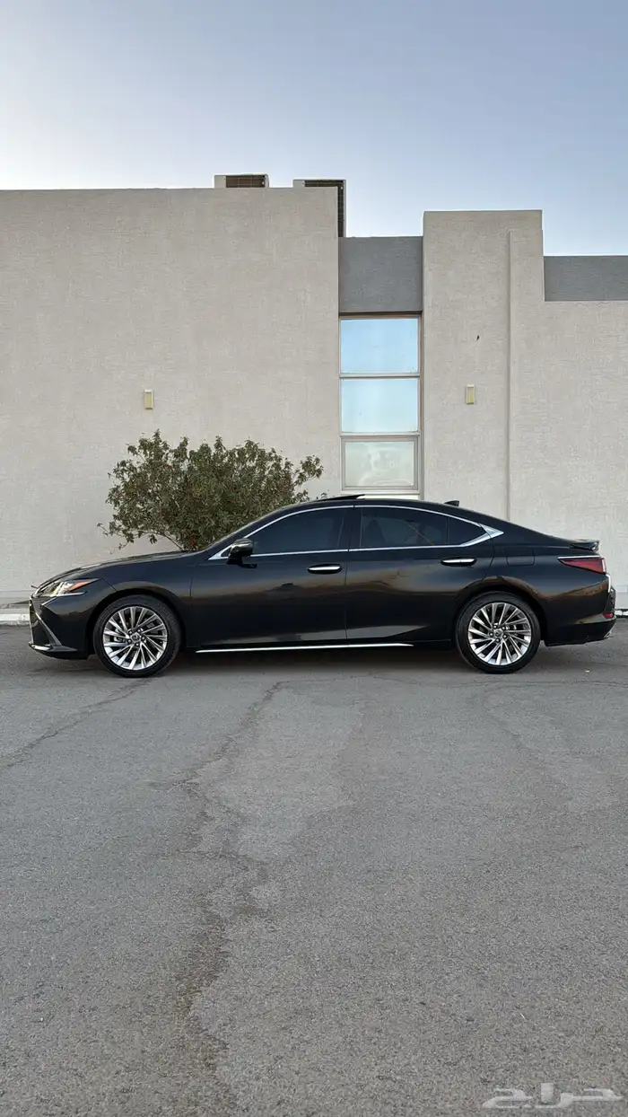 لكزس ES350 موديل 2024 فل اعلى فئه DD شبة جديدة 9