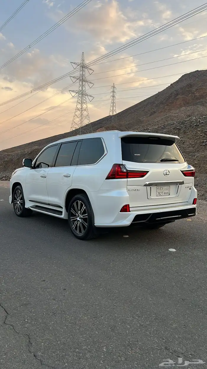 لكزس LX570 2019 9