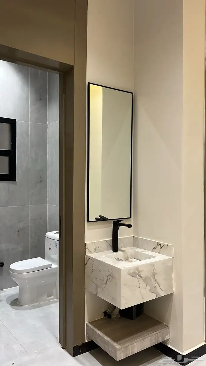 دور للبيع في غصون حي الجنادرية السعر 800 3