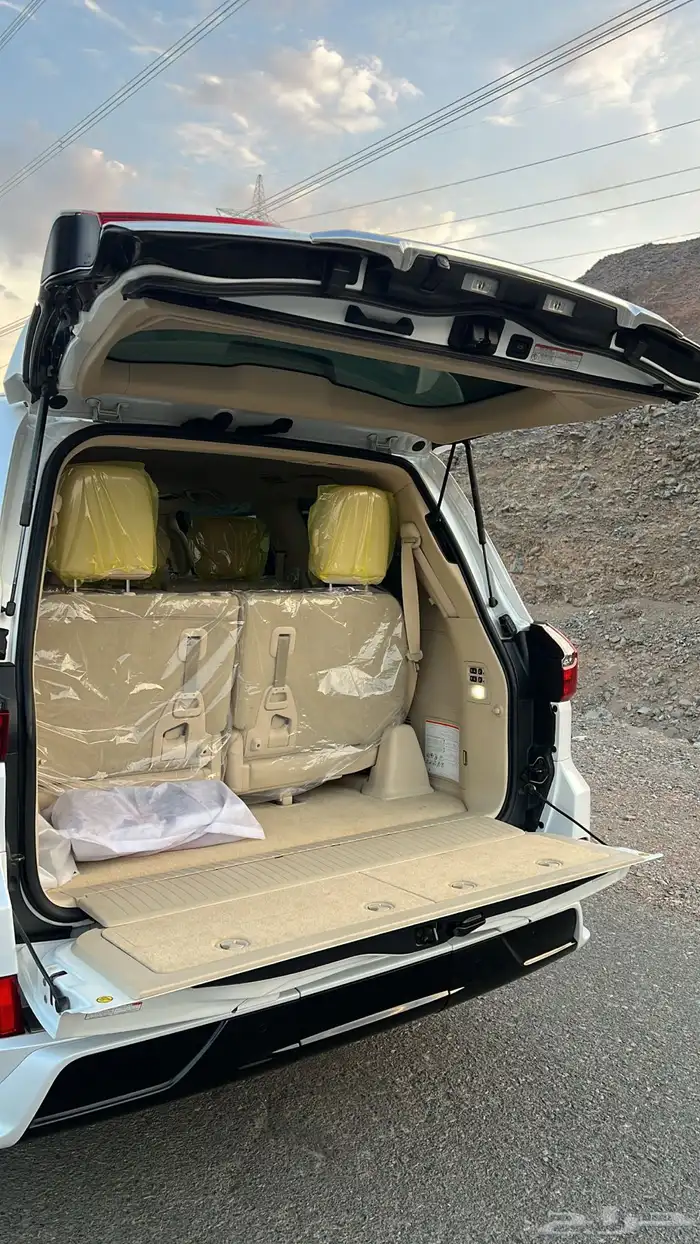 لكزس LX570 2019 27