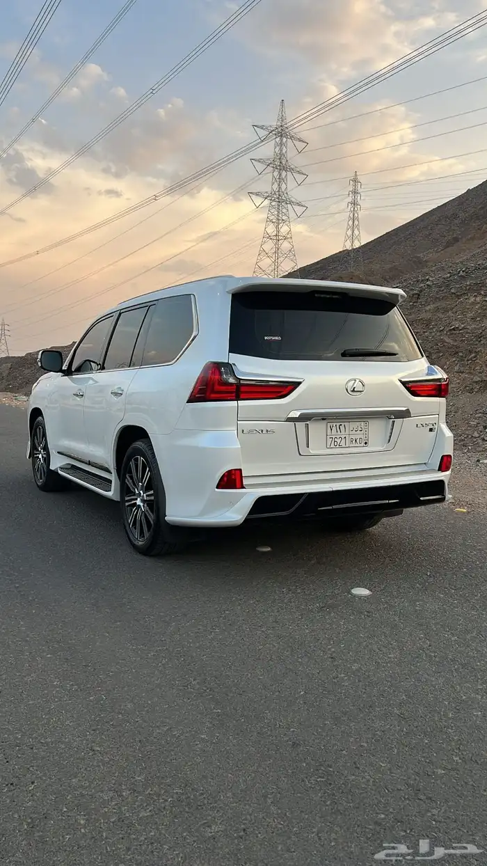 لكزس LX570 2019 8