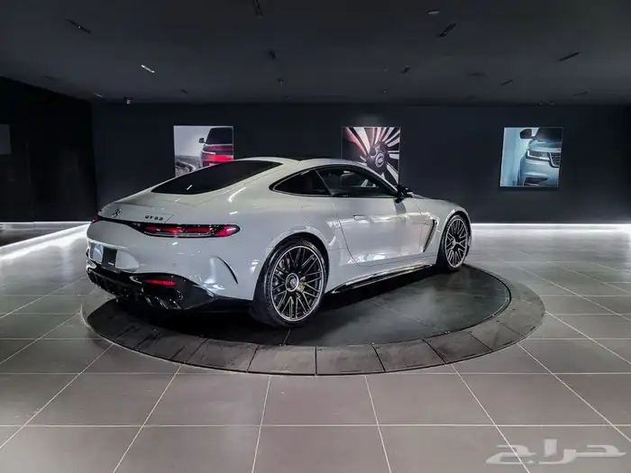 مرسيدس 2024 AMG GT 63 Coupe لقطه 3