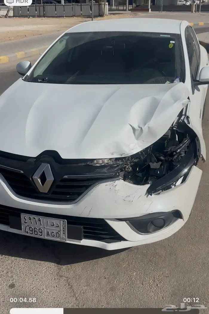 رينو ميغان 2020 مصدومة 1