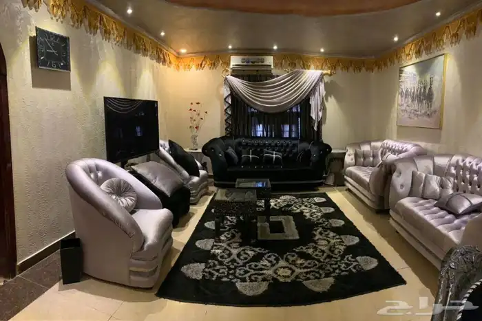 للبيع طقم كنب 5 قطع (كنبة ثلاثية   2 ثنائي   2 مفرد) 0