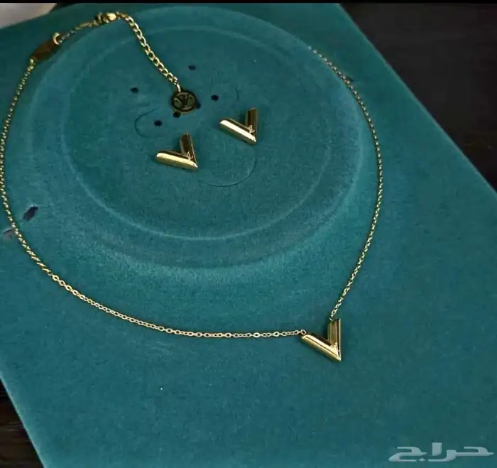 اكسسورات ماركات نسائية بجودة عالية 97