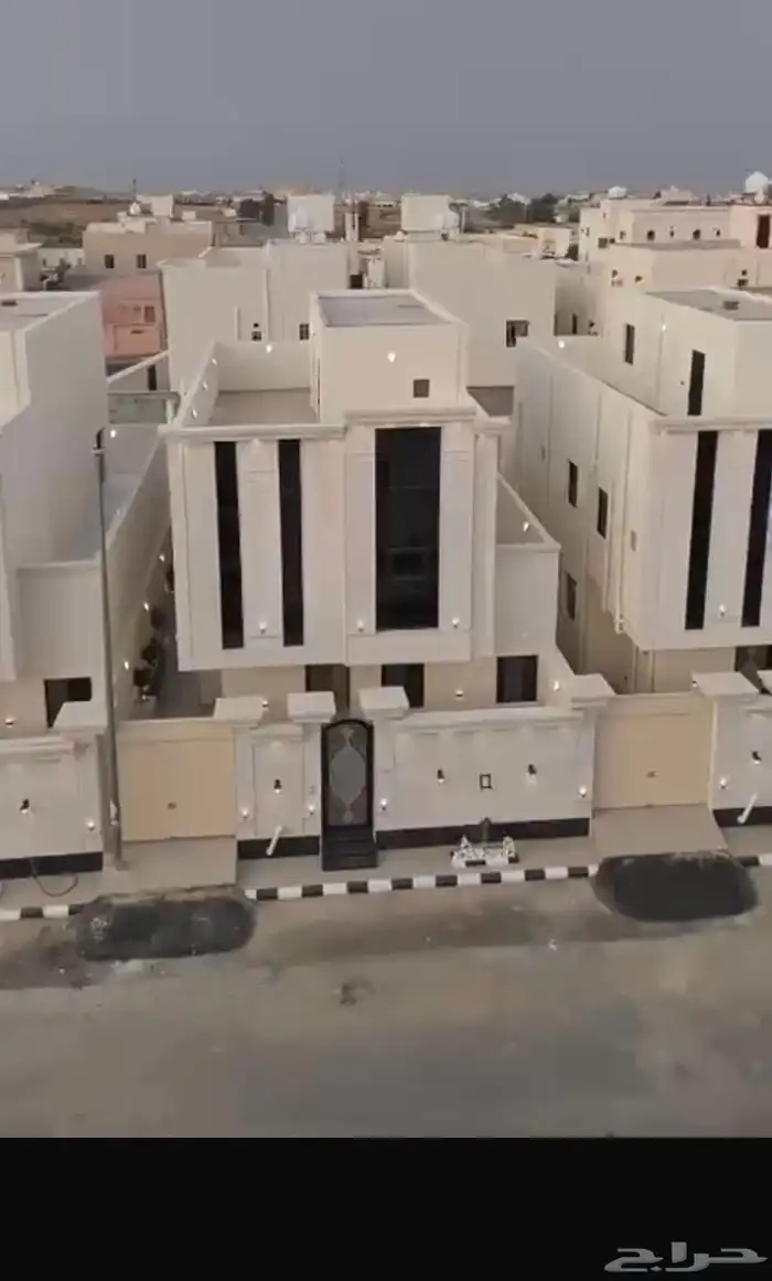 فلل للبيع في الحويه حي الواسط 0