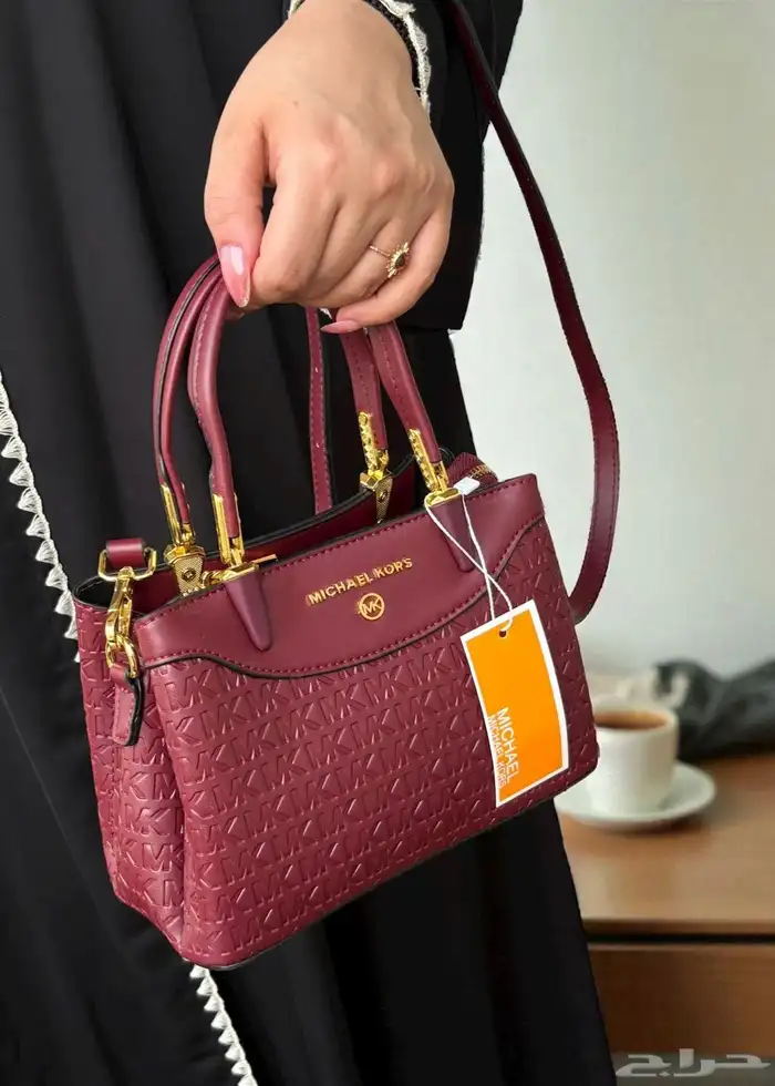شنط ونظارات نسائية ماركات كوبي ون 71
