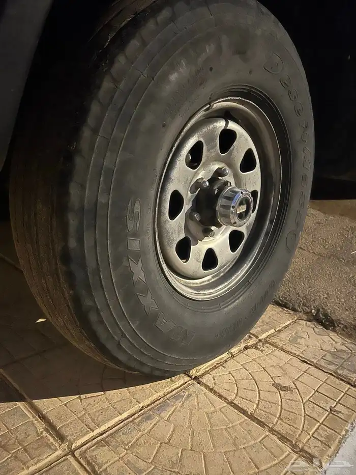 كفرات بالون مع جنوط 0