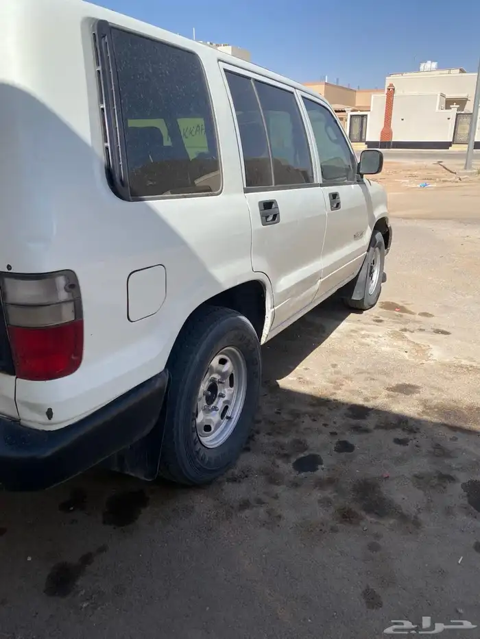 للبيع جيب ايسوزو تروبر ديزل اساس 5
