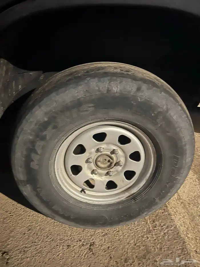 كفرات بالون مع جنوط 1