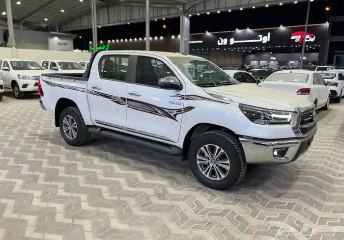 هايلوكس 2025 بنزين دبل تماتيك اصفار بطاقة جمركية كاش وبنك 6