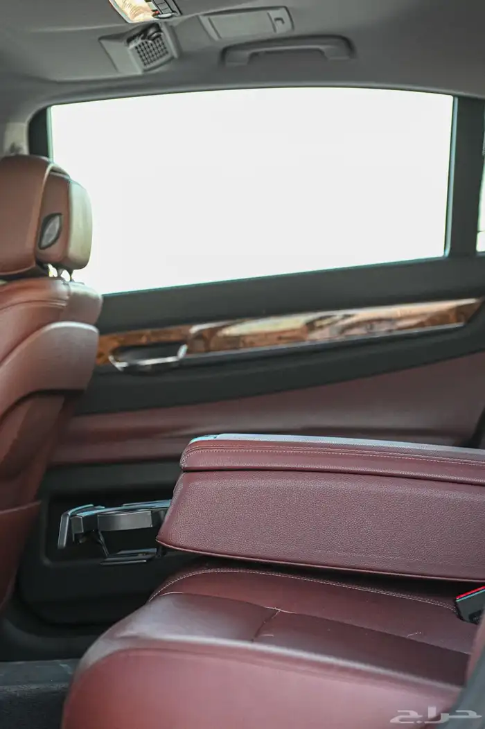 بي ام دبليو 740Li 11