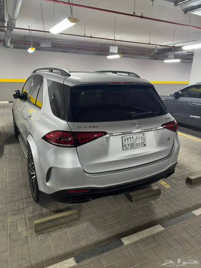 2020 Mercedes - Benz GLE 450 4MATIC - Full Option 1
