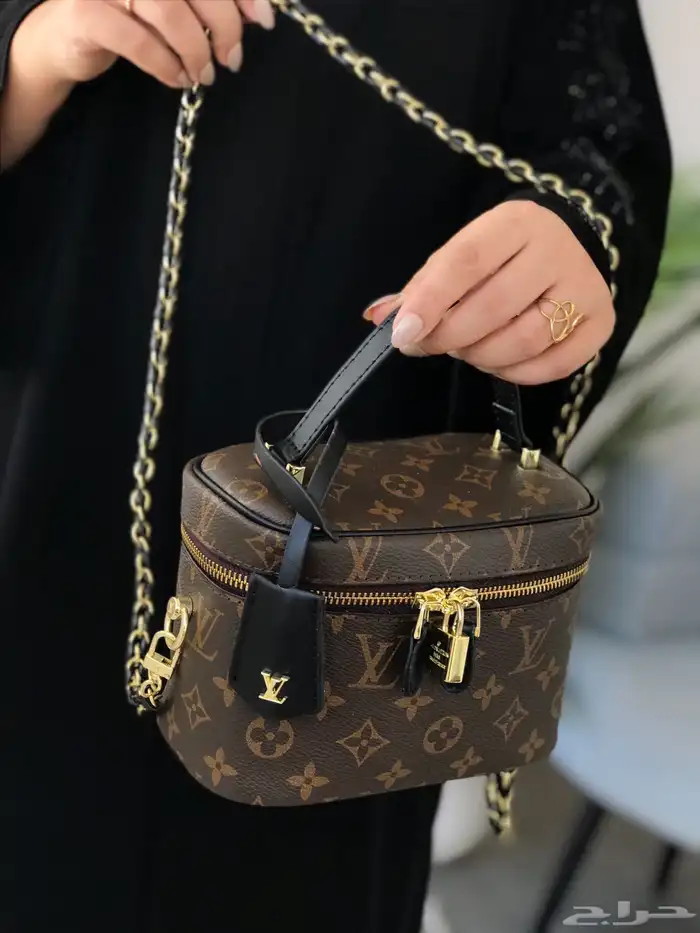 شنط ونظارات نسائية ماركات كوبي ون 47