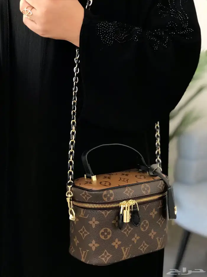 شنط ونظارات نسائية ماركات كوبي ون 50