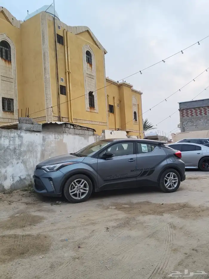 للبيع C-HR 8