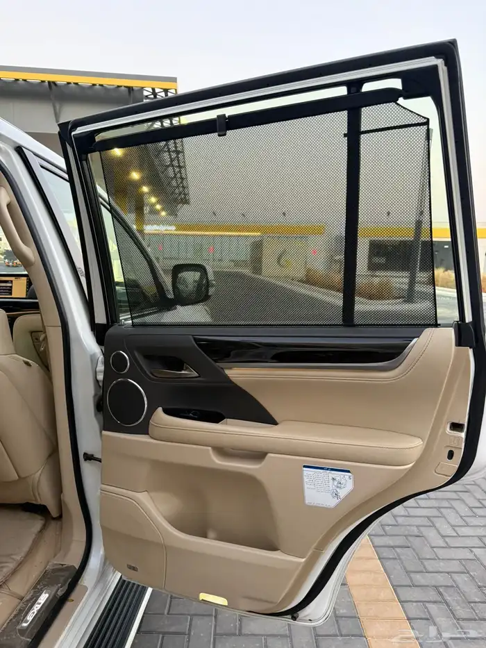 لكزس LX570 سبورت 2017 سعودي 23