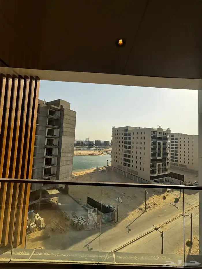 شقة فاخره للبيع مقابل البحر حي الشبيلي الخبر 0